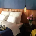 Hisa Na Hribu- A Peaceful Hilltop Escape Above River Kolpa Apartment *