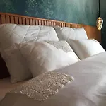 Hisa Na Hribu- A Peaceful Hilltop Escape Above River Kolpa Kostel