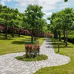 Hisa Na Hribu- A Peaceful Hilltop Escape Above River Kolpa