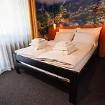 Hisa Na Hribu- A Peaceful Hilltop Escape Above River Kolpa *