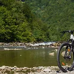 Hisa Na Hribu- A Peaceful Hilltop Escape Above River Kolpa *
