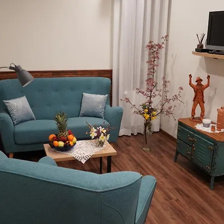 Hisa Na Hribu- A Peaceful Hilltop Escape Above River Kolpa Apartman