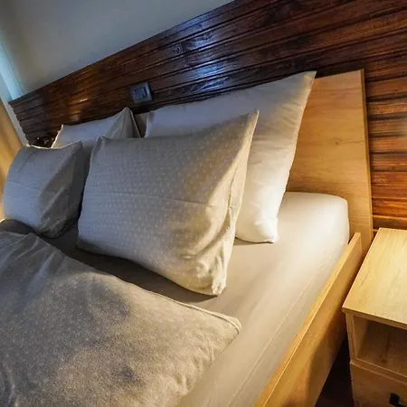Apartman Hisa Na Hribu-apartments & Above River Kolpa *