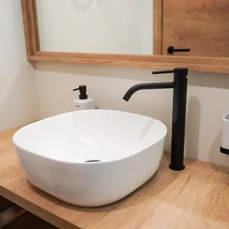 Hisa Na Hribu- A Peaceful Hilltop Escape Above River Kolpa Appartement Kostel