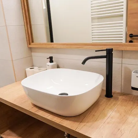 Hisa Na Hribu-apartments & Above River Kolpa Kostel