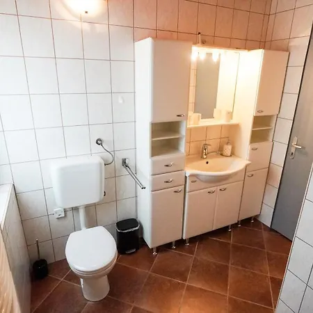 Hisa Na Hribu Apartma