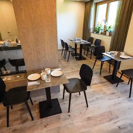 Hisa Na Hribu- A Peaceful Hilltop Escape Above River Kolpa *