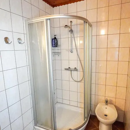 Hisa Na Hribu Kostel