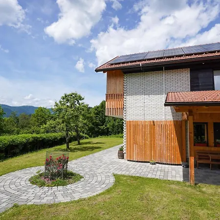 Апартаменты Hisa Na Hribu-apartments & Above River Kolpa Kostel
