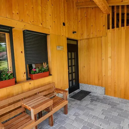 Apartman Hisa Na Hribu-apartments & Above River Kolpa