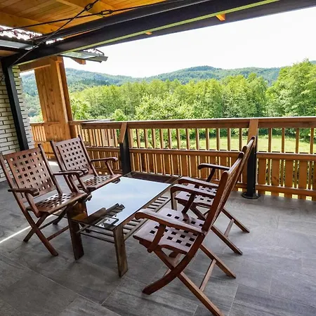 Hisa Na Hribu- A Peaceful Hilltop Escape Above River Kolpa *