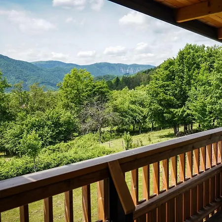 Hisa Na Hribu- A Peaceful Hilltop Escape Above River Kolpa Apartamento