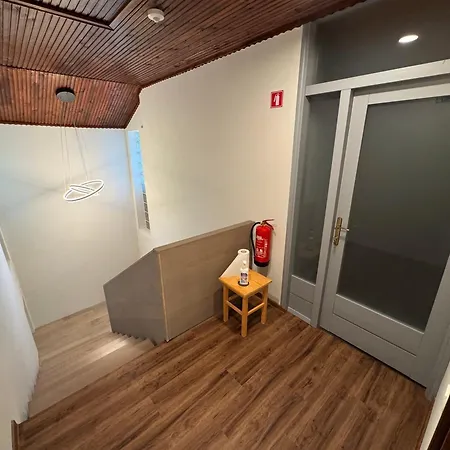 Apartma Hisa Na Hribu Kostel
