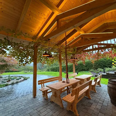 Hisa Na Hribu- A Peaceful Hilltop Escape Above River Kolpa Lägenhet Kostel