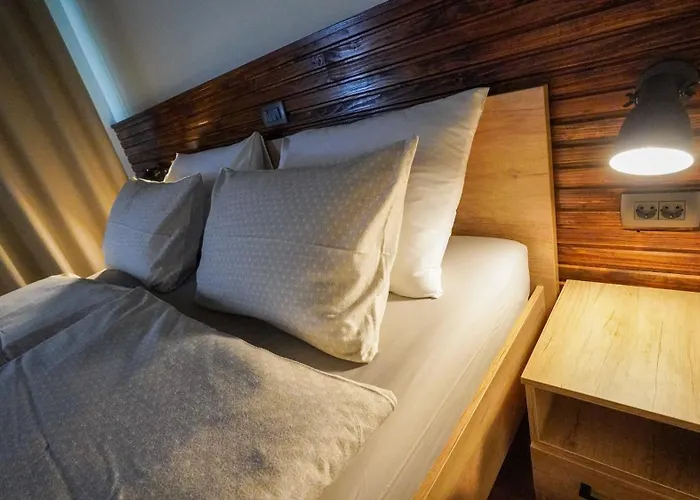 شقة Hisa Na Hribu- A Peaceful Hilltop Escape Above River Kolpa *