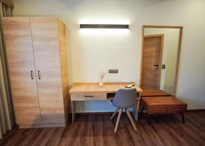 Hisa Na Hribu- A Peaceful Hilltop Escape Above River Kolpa شقة *