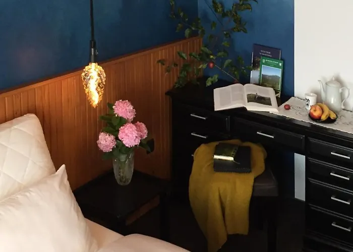 شقة Hisa Na Hribu- A Peaceful Hilltop Escape Above River Kolpa Kostel