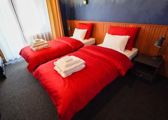 شقة Hisa Na Hribu- A Peaceful Hilltop Escape Above River Kolpa Kostel