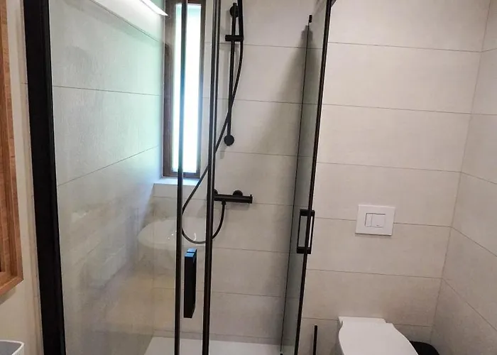 Hisa Na Hribu- A Peaceful Hilltop Escape Above River Kolpa