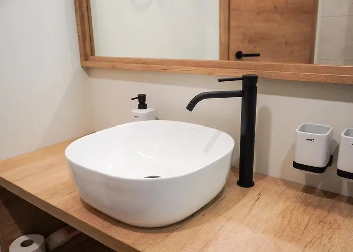 Hisa Na Hribu- A Peaceful Hilltop Escape Above River Kolpa شقة Kostel