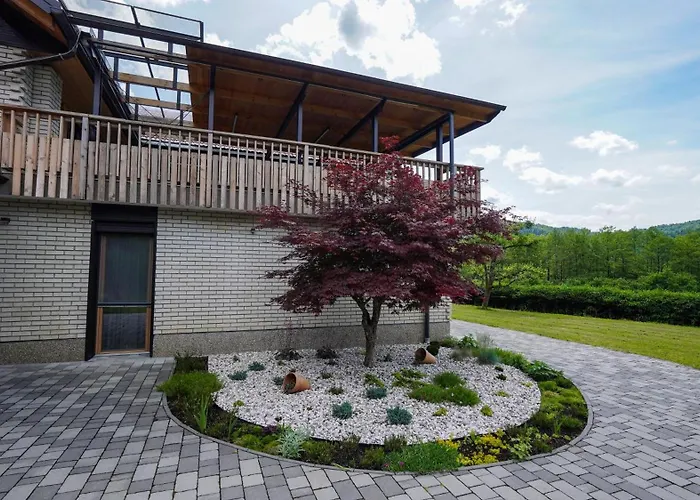 Hisa Na Hribu- A Peaceful Hilltop Escape Above River Kolpa شقة *