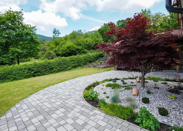 Hisa Na Hribu- A Peaceful Hilltop Escape Above River Kolpa شقة *