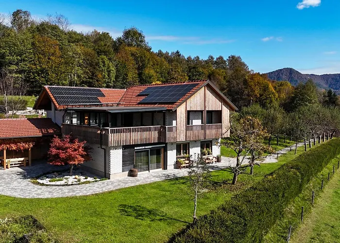 Hisa Na Hribu- A Peaceful Hilltop Escape Above River Kolpa *