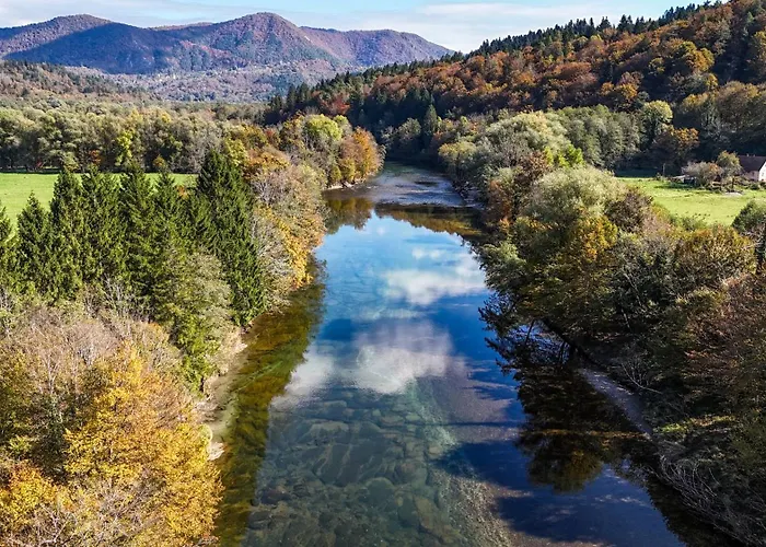 شقة Hisa Na Hribu- A Peaceful Hilltop Escape Above River Kolpa *